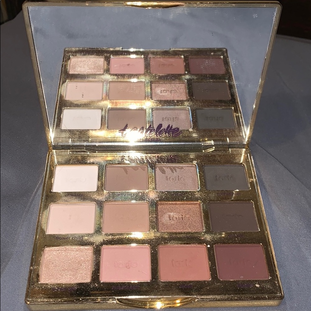 Tartelette in bloom eyeshadow palette - Picture 2 of 3